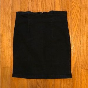 Black denim fitted skirt